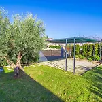 Beautiful Dominika With Private Pool